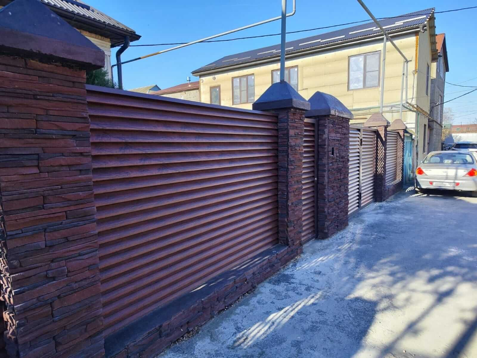 Забор с ламелями Еврожалюзи 43м Красный Каштан Printech фото 1 в Киржаче