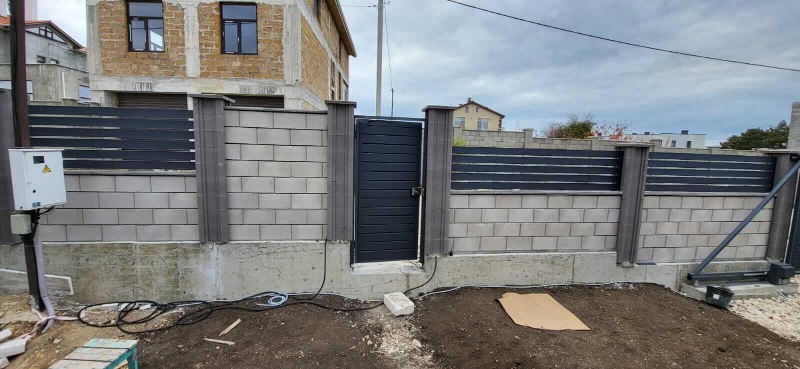 Забор-ранчо из металлопланкена 28м RAL7024 Серый Графит МАТТЕ фото 6 в Киржаче