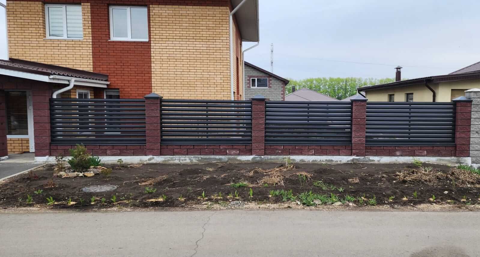 Забор-ранчо из штакетника 21м RAL7024/7024 Серый Графит МАТТЕ фото 8 в Киржаче