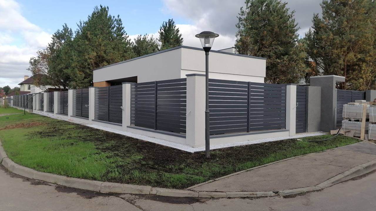 Забор-ранчо из металлопланкена 36м RAL7024 Серый Графит фото 7 в Киржаче