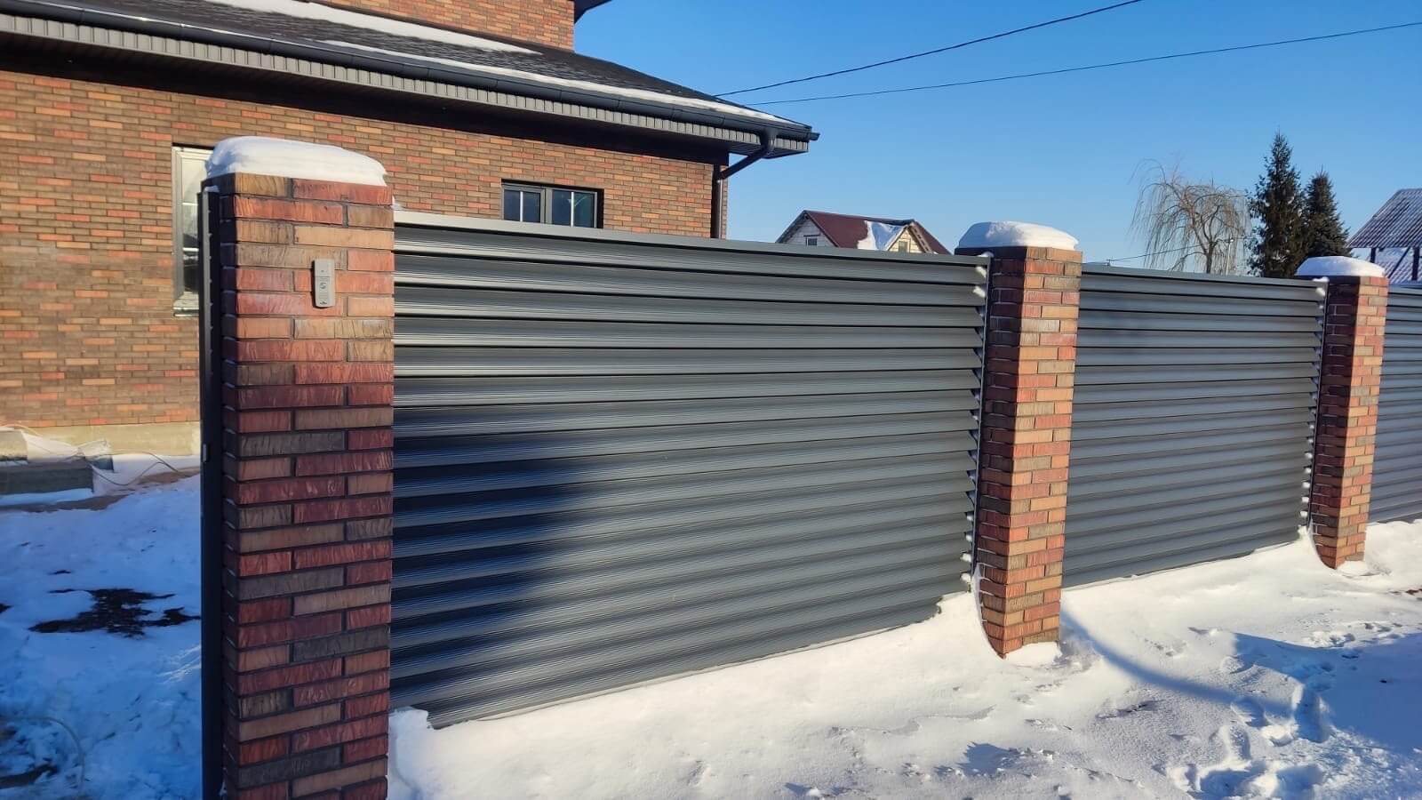 Забор-жалюзи с ламелями еврожалюзи 34м RAL7024/7024 Серый Графит двусторонний в Киржаче