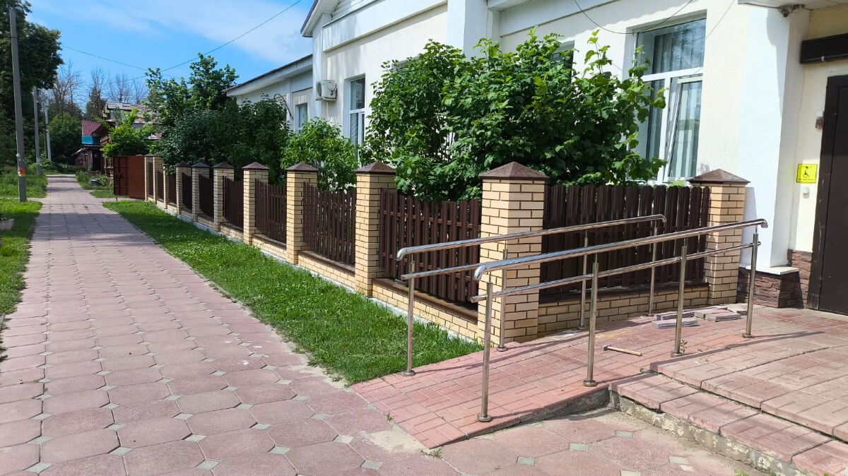 Забор из евроштакетника 17м RAL8017/8017 Шоколад двусторонний в Киржаче
