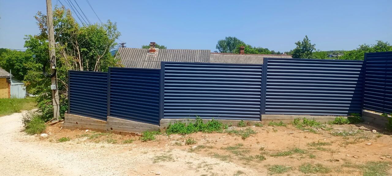 Забор-жалюзи из ламелей Еврожалюзи 53м RAL7024 Серый Графит МАТТЕ фото 6 в Киржаче