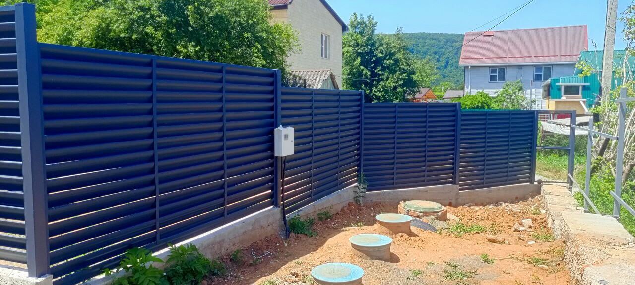Забор-жалюзи из ламелей Еврожалюзи 53м RAL7024 Серый Графит МАТТЕ фото 2 в Киржаче