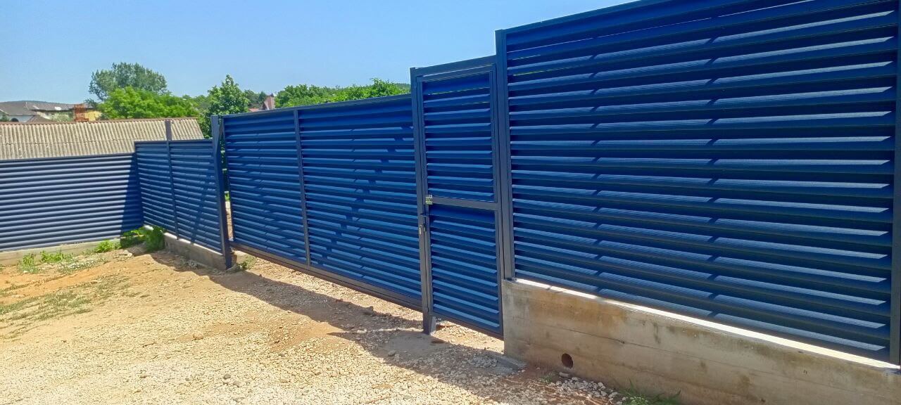 Забор-жалюзи из ламелей Еврожалюзи 53м RAL7024 Серый Графит МАТТЕ фото 15 в Киржаче