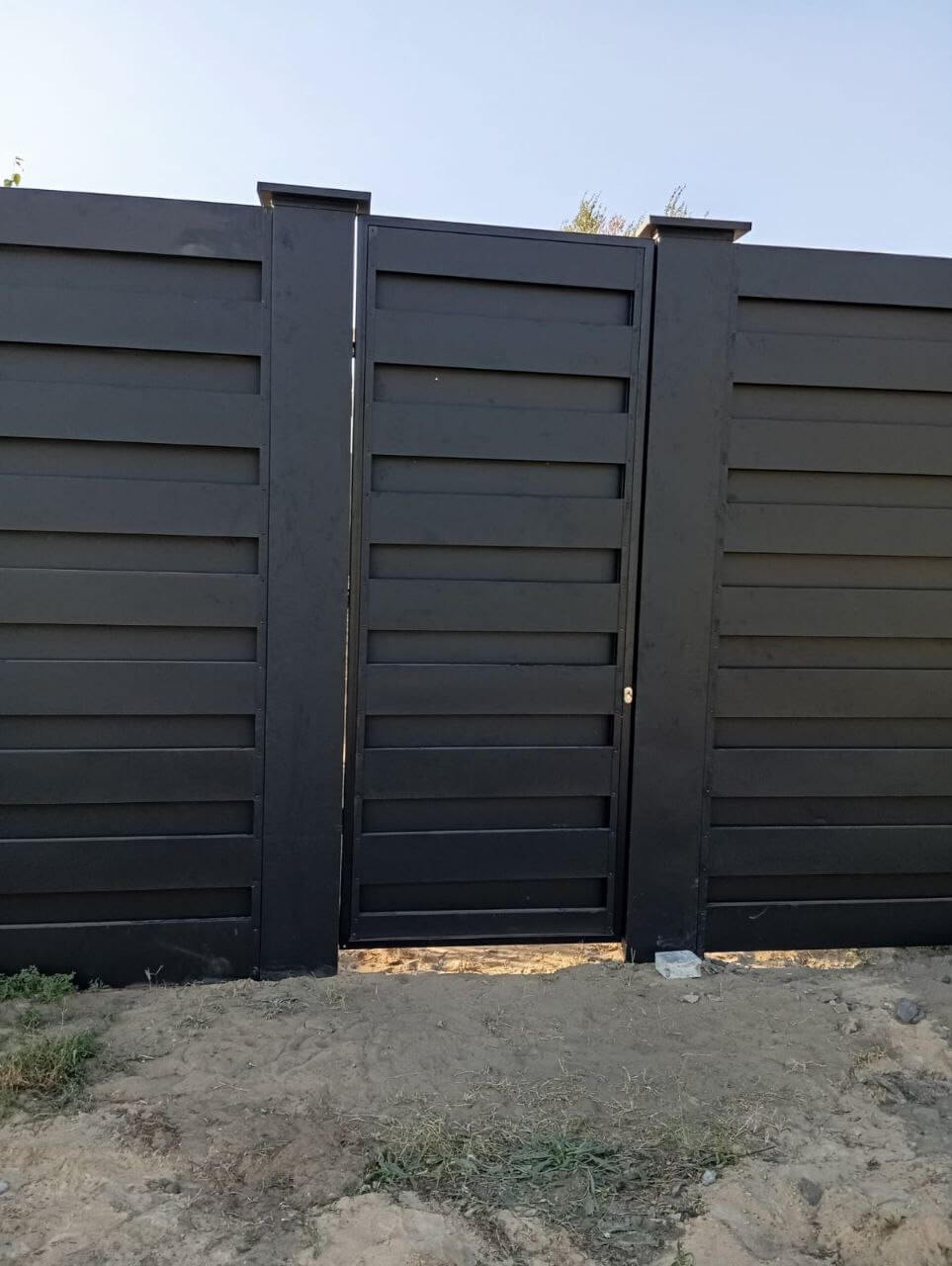 Забор-ранчо из металлопланкена 37м RAL9005 Черный МАТТЕ фото 3 в Киржаче