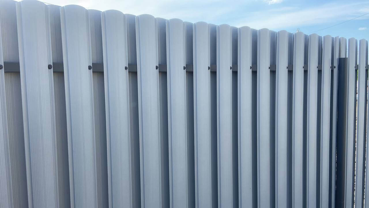 Забор из евроштакетника 16м RAL7024 Серый Графит фото 4 в Киржаче
