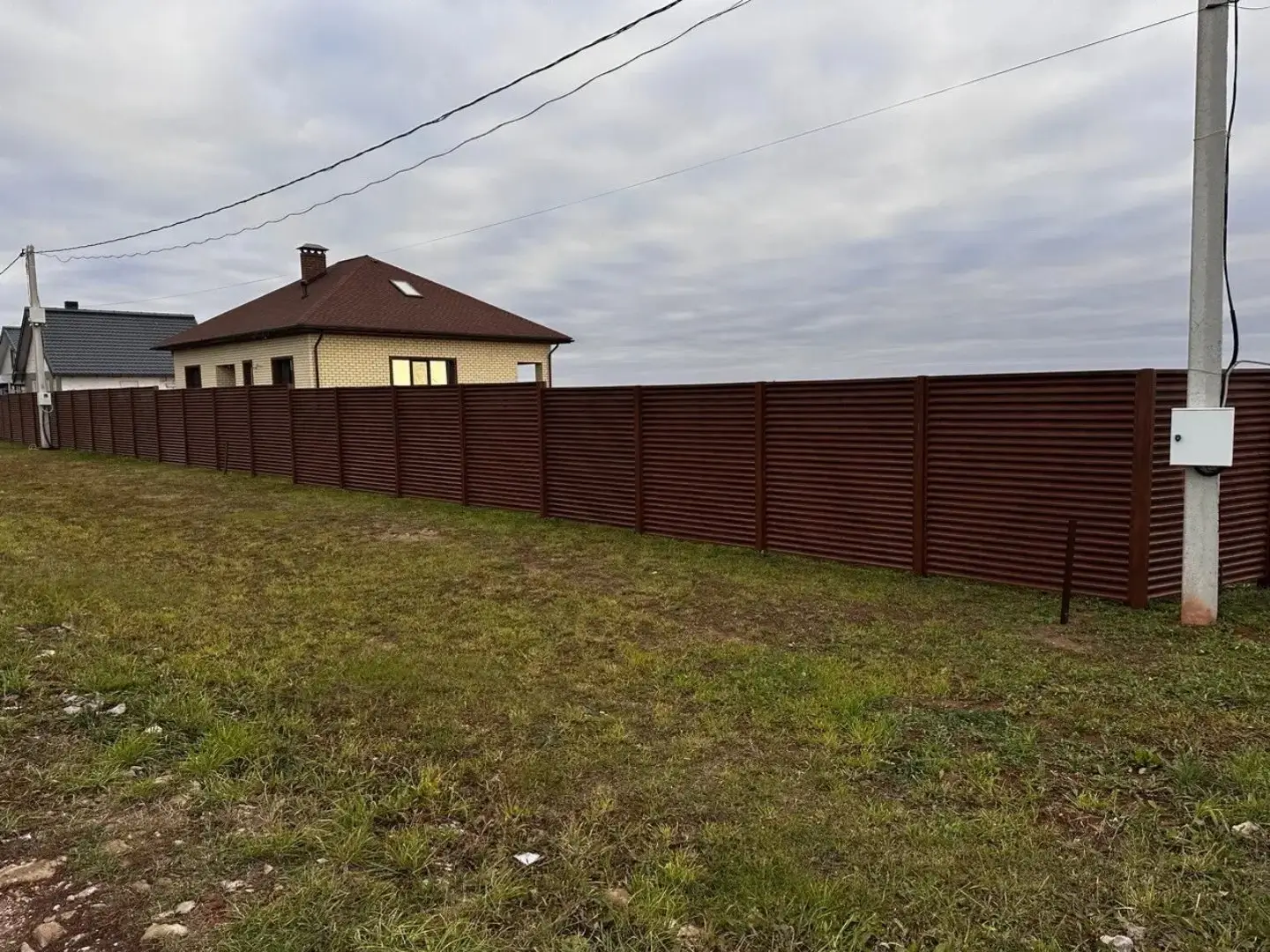 Забор-жалюзи из ламелей ЭКО-Z 58м Темный Дуб 3D Принтек фото 2 в Киржаче
