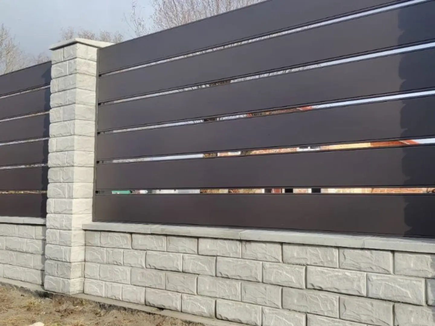 Забор-ранчо из металлопланкена 32м RAL8019 Темный Шоколад МАТТЕ фото 3 в Киржаче
